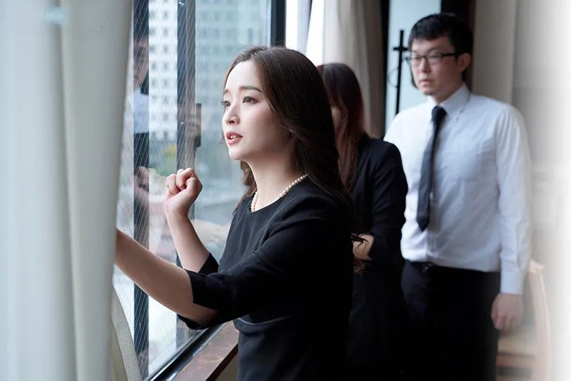 Chồng yêu mất 3 năm, mẹ kế trẻ tìm đến con chồng yêu giải tỏa thiếu thốn