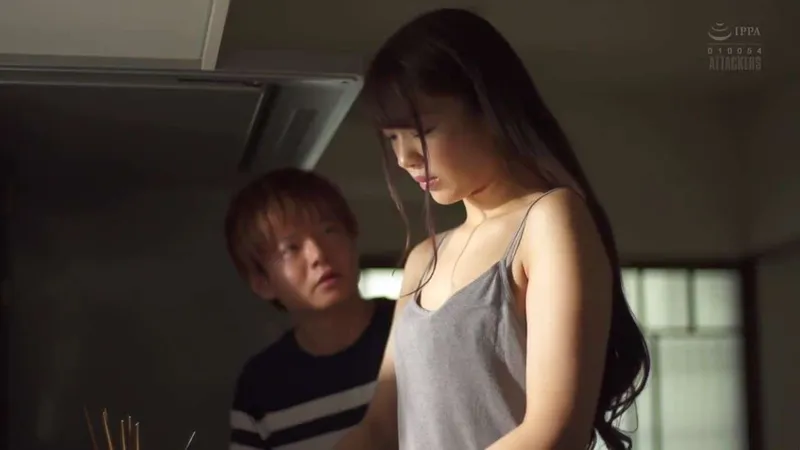 Chồng mới cưới của chị gái xxx cô em người vợ đang buồn bã vì thất tình