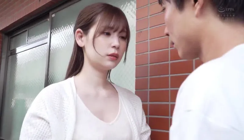 Gã chồng tẻ nhạt, cô vợ nhận ra cậu thanh niên gần nhà tốt hơn